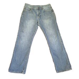 IZOD Men's Relaxed Fit Blue Jeans Sized 34X32